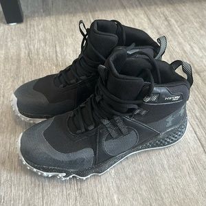 Under Armour Charged Maven Trek Shoe, Men's Size 10.5